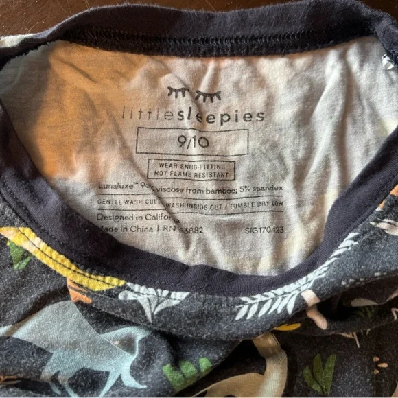 Little Sleepies Dinosaur Pajama Set - size 9/10 - Picture 2 of 3